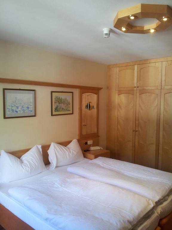 Chalet Brigitte B&B Arabba Room photo