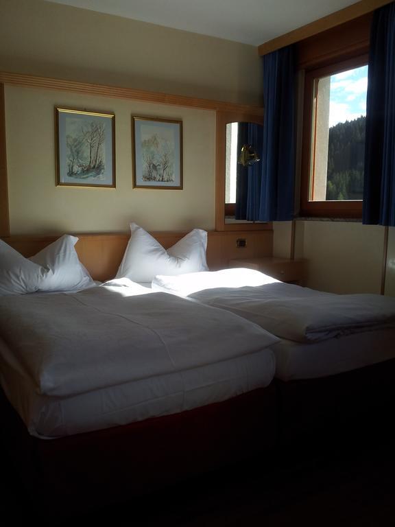 Chalet Brigitte B&B Arabba Room photo