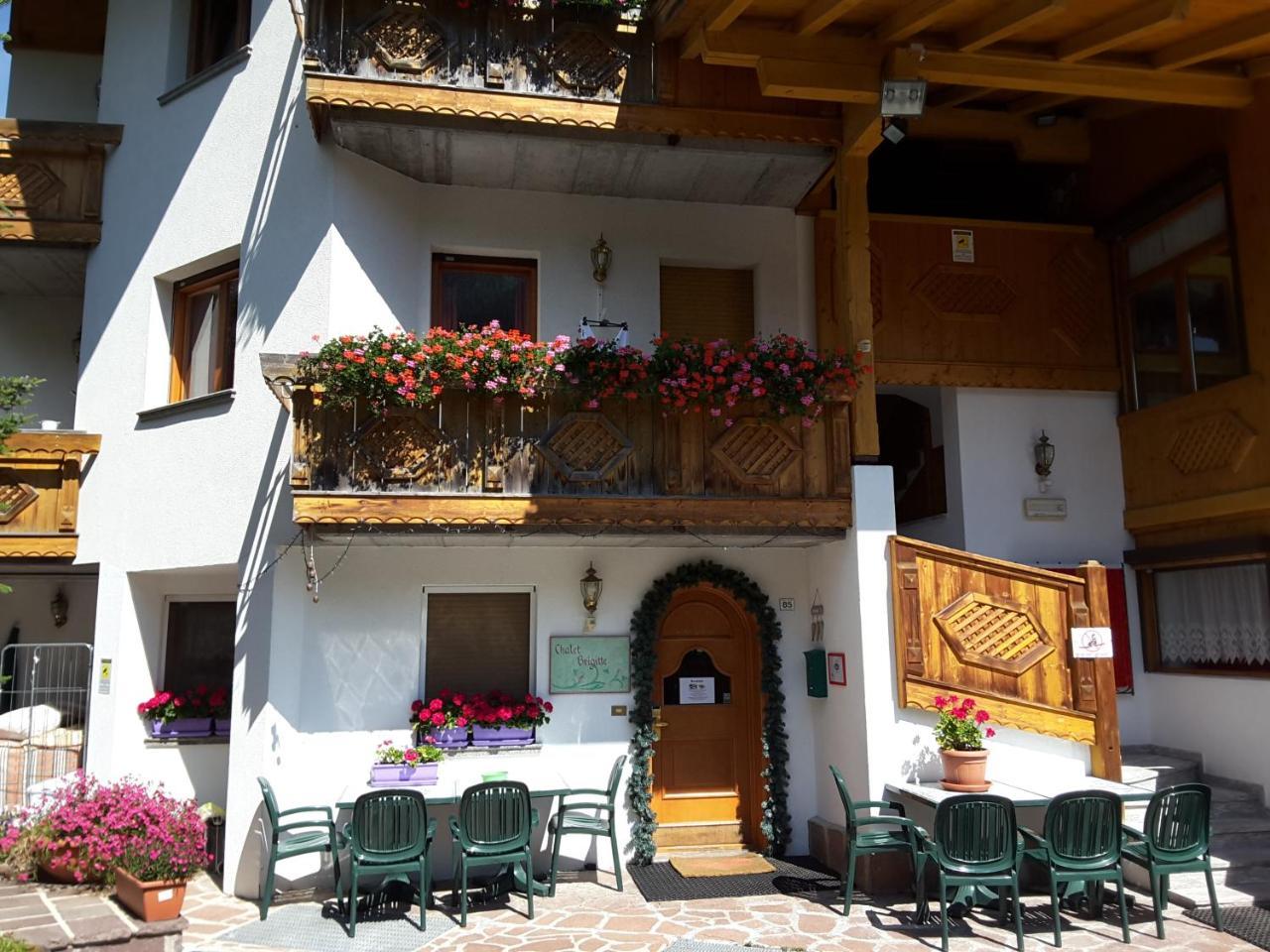 Chalet Brigitte B&B Arabba Exterior photo