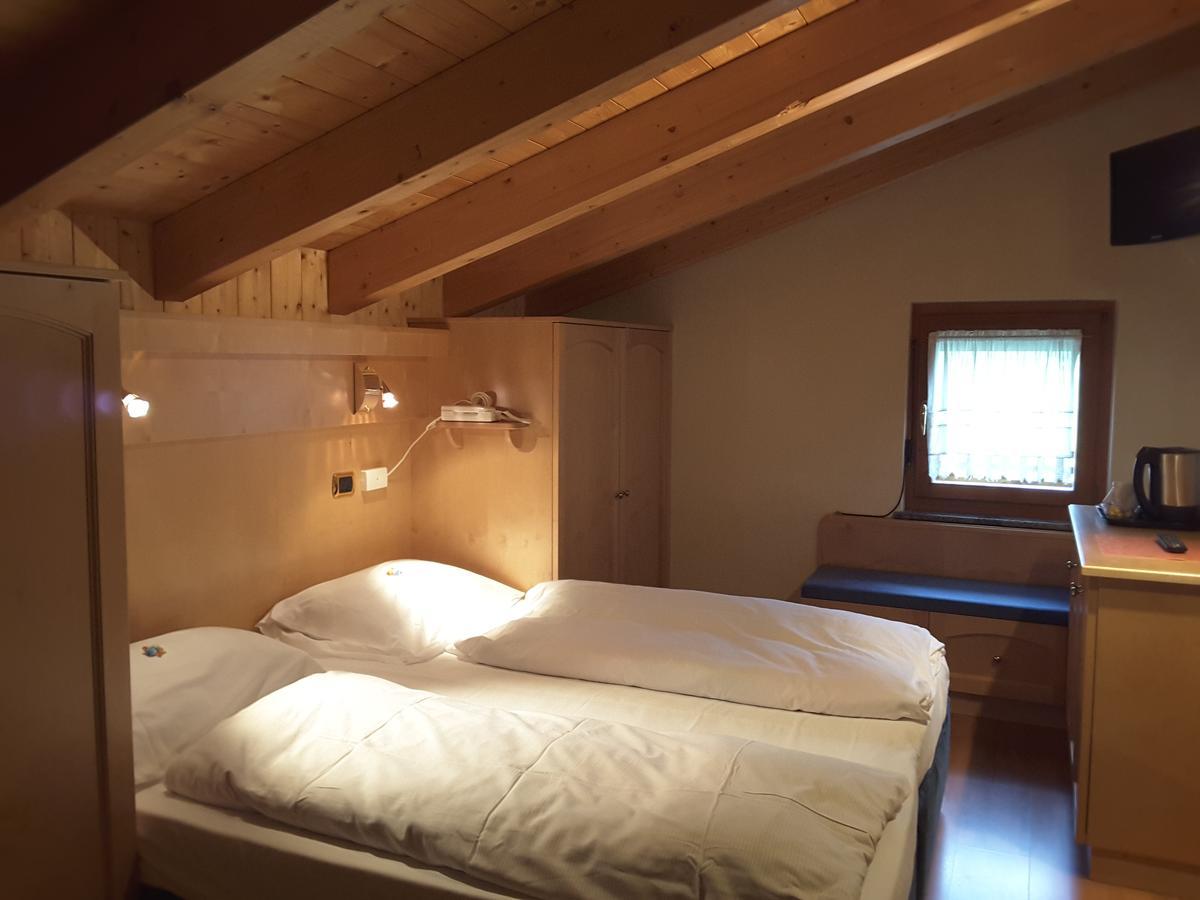 Chalet Brigitte B&B Arabba Exterior photo