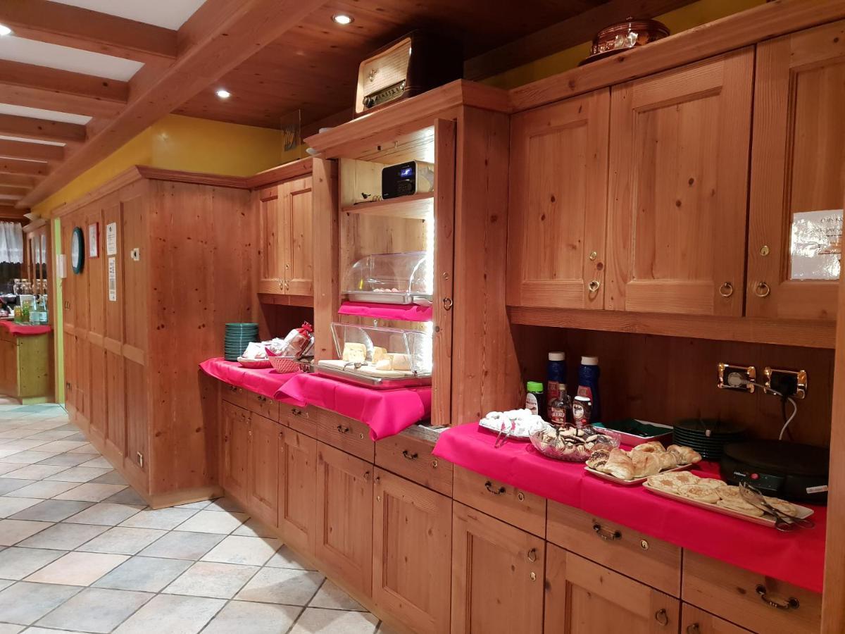 Chalet Brigitte B&B Arabba Exterior photo